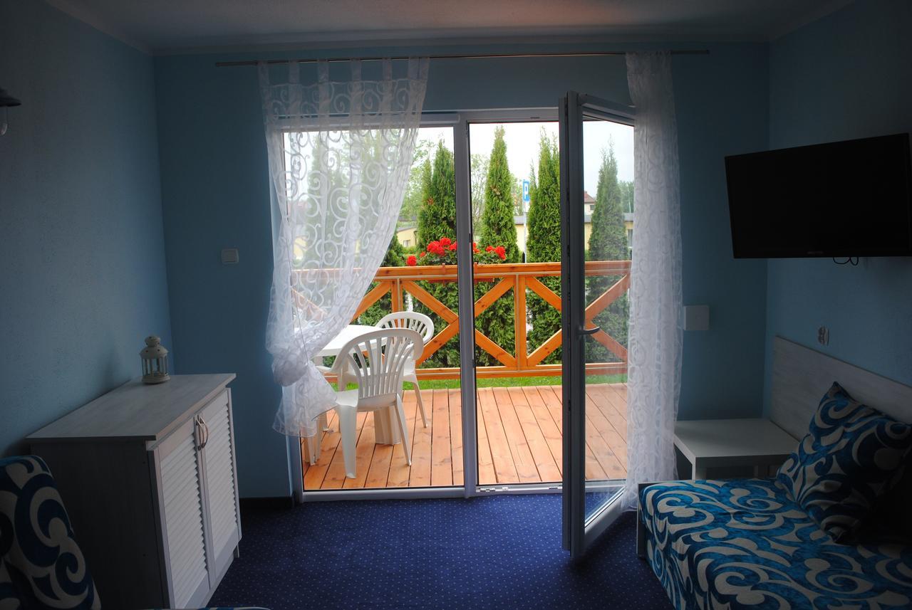 Wrzos Hotel Сяноженти Екстериор снимка
