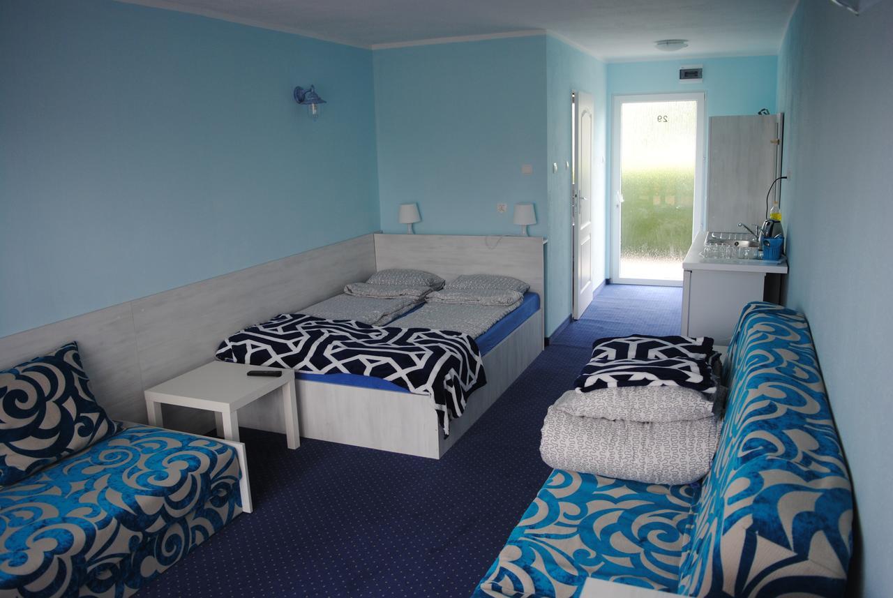 Wrzos Hotel Сяноженти Екстериор снимка