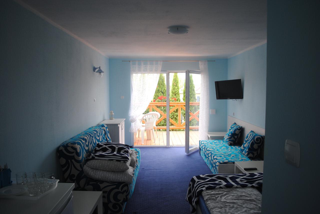 Wrzos Hotel Сяноженти Екстериор снимка